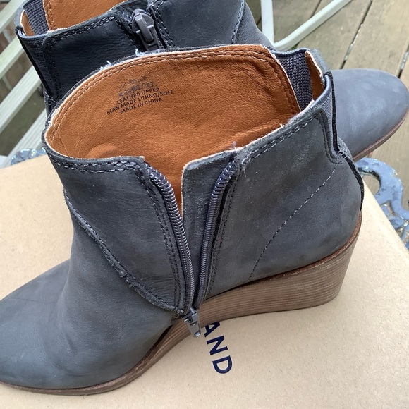 Lucky Brand Grey Leather Upper Booties Size 6 1/2 M - Picture 7 of 7